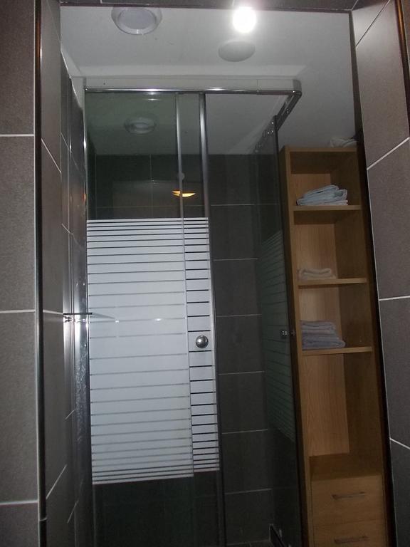 Apartment + Studios Insulinde 提耳堡 客房 照片