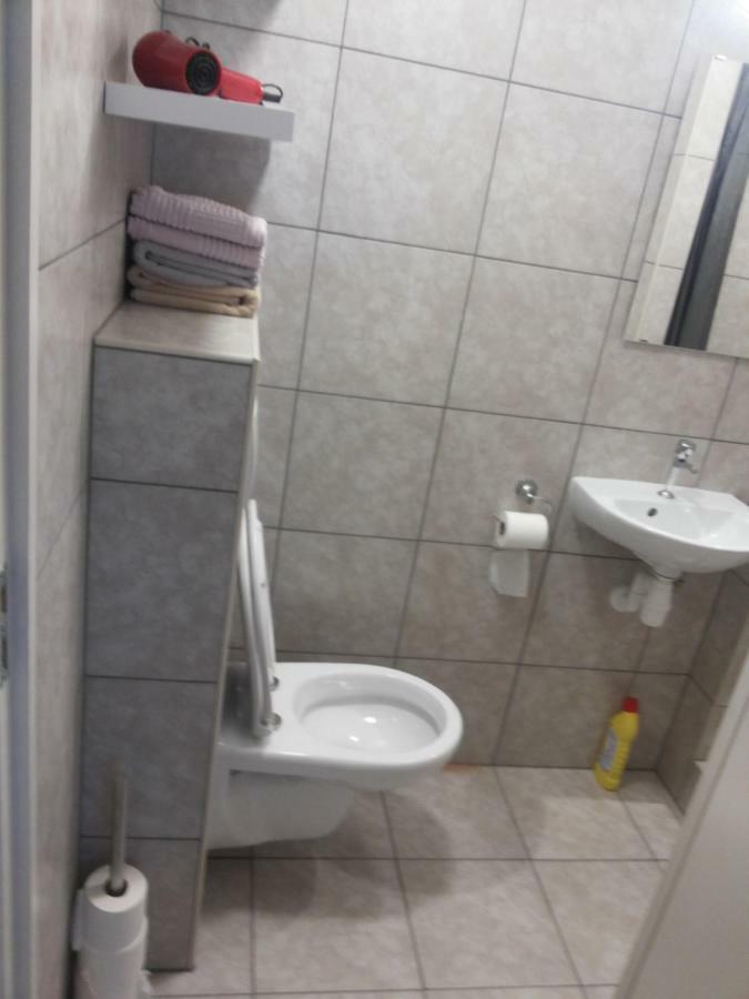 Apartment + Studios Insulinde 提耳堡 外观 照片